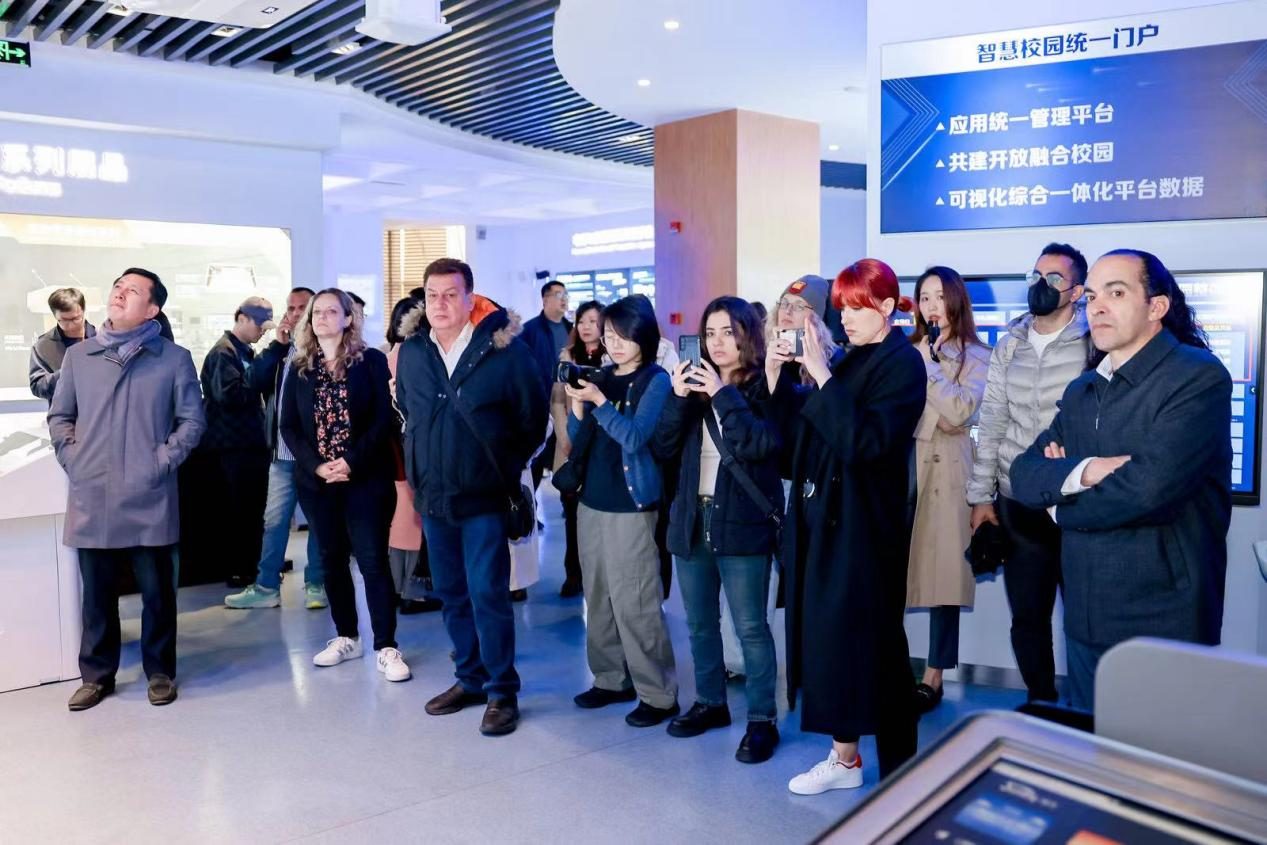 外媒記者紛紛點贊!“機遇中國·濱海寧波”全球傳播行動采訪團正式到訪音王 外媒記者紛紛點贊!“機遇中國·濱海寧波”全球傳播行動采訪團正式到訪音王