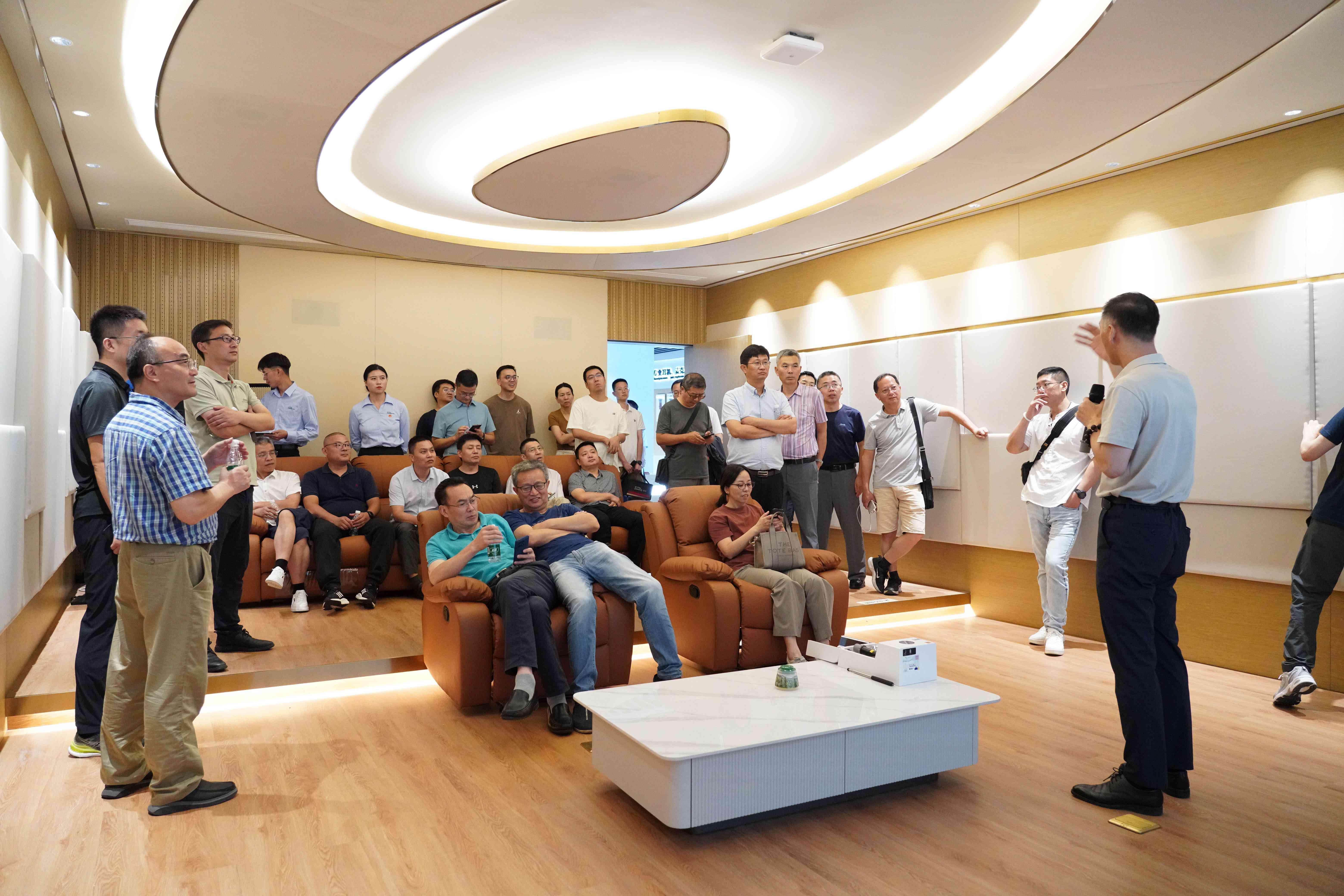 2024年蘇中建筑電氣及智能化技術(shù)交流會(huì)在音王盛大召開 2024年蘇中建筑電氣及智能化技術(shù)交流會(huì)在音王盛大召開