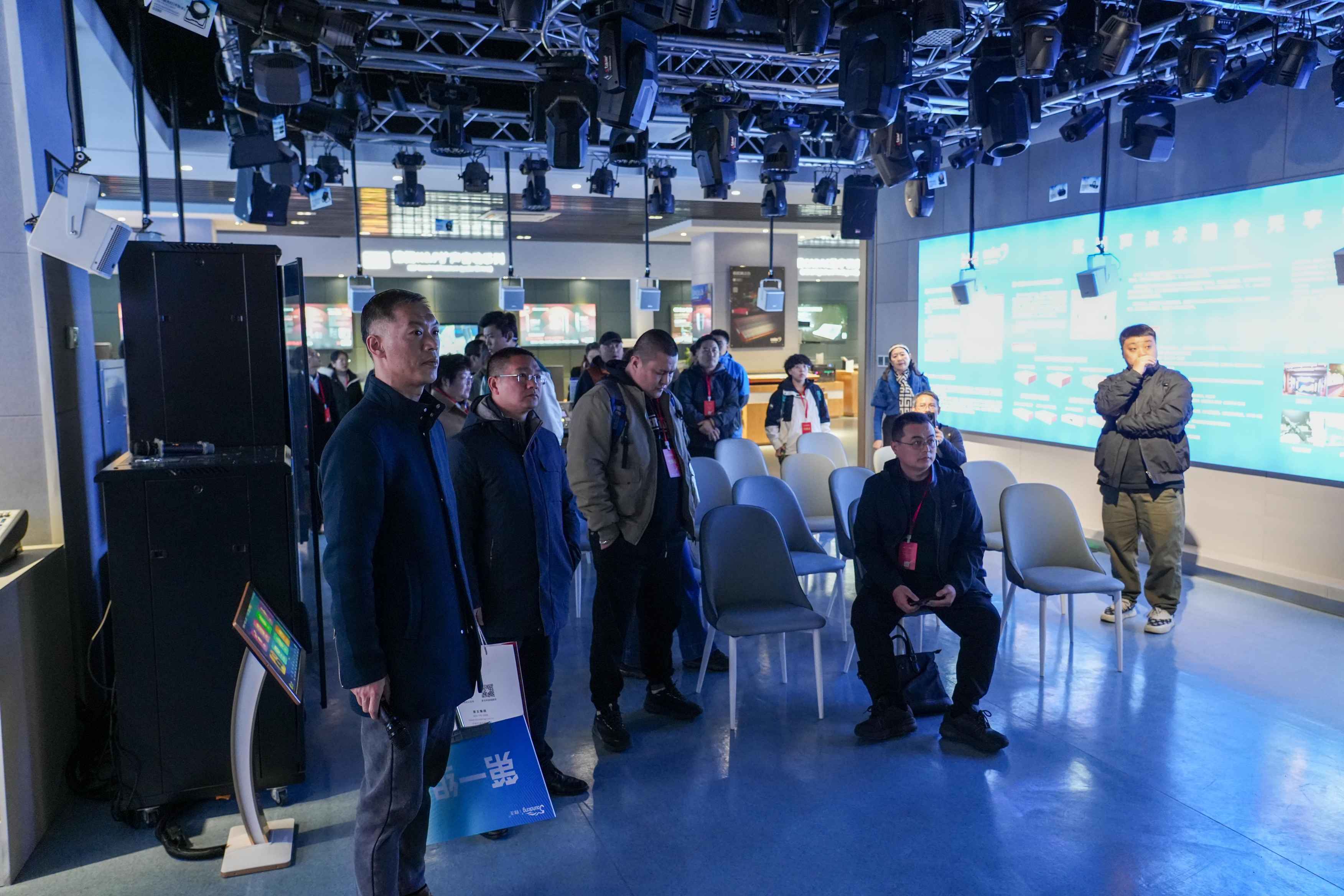 2024校園影視教育成果展示暨“元宇宙VR創意編程”培訓活動在音王成功舉辦 2024校園影視教育成果展示暨“元宇宙VR創意編程”培訓活動在音王成功舉辦