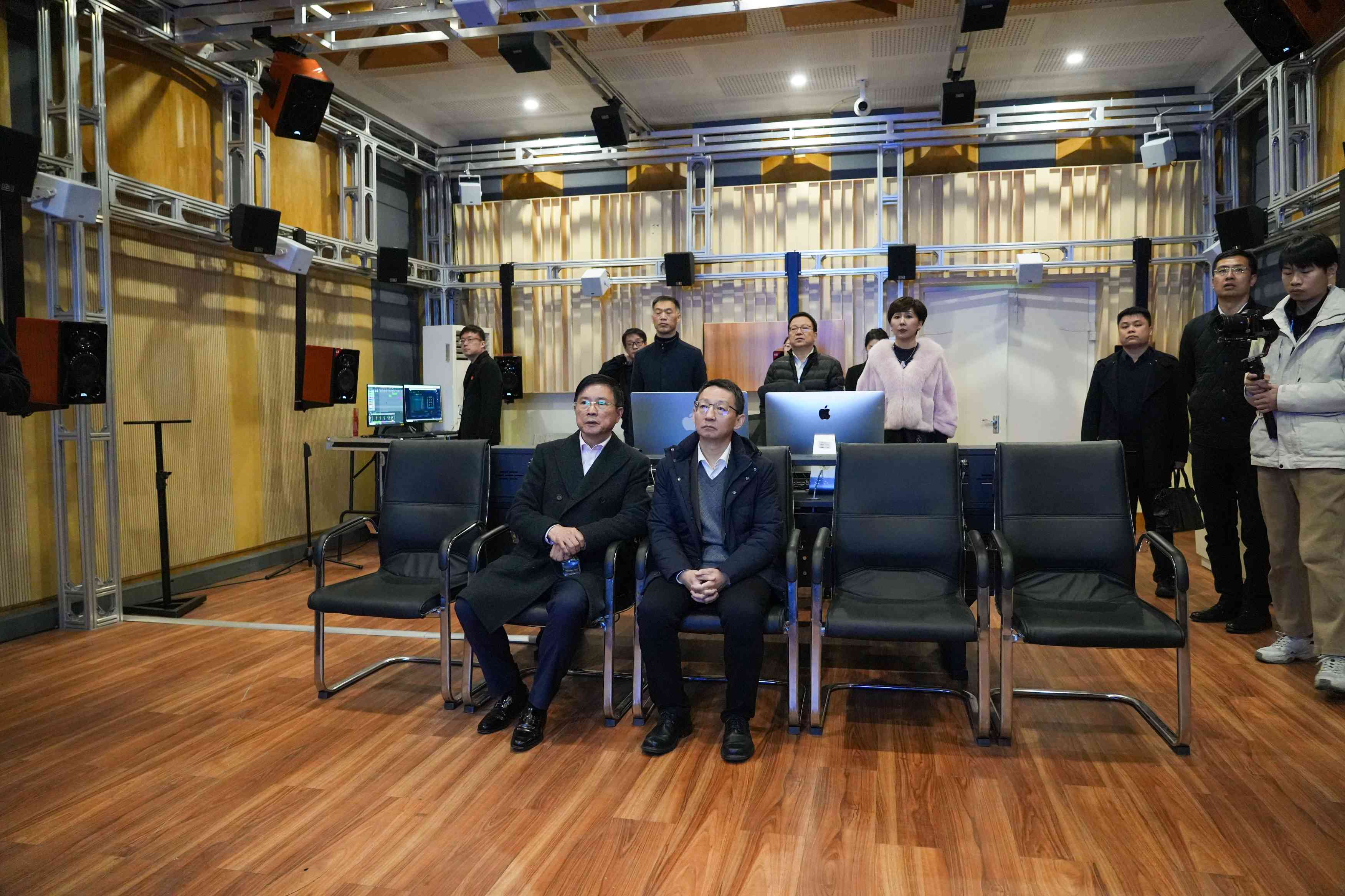 寧波市黨政領導一行赴音王集團考察調研,共鑄科技文化融合發展 寧波市黨政領導一行赴音王集團考察調研,共鑄科技文化融合發展