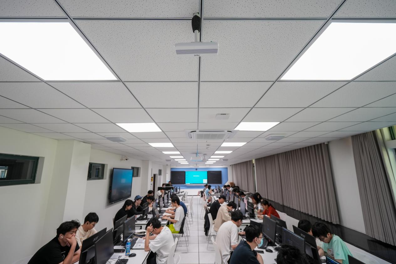 教室擴聲進入智能紀元 | 音王AI自適應拾音擴聲系統落戶浙傳·效能倍增！