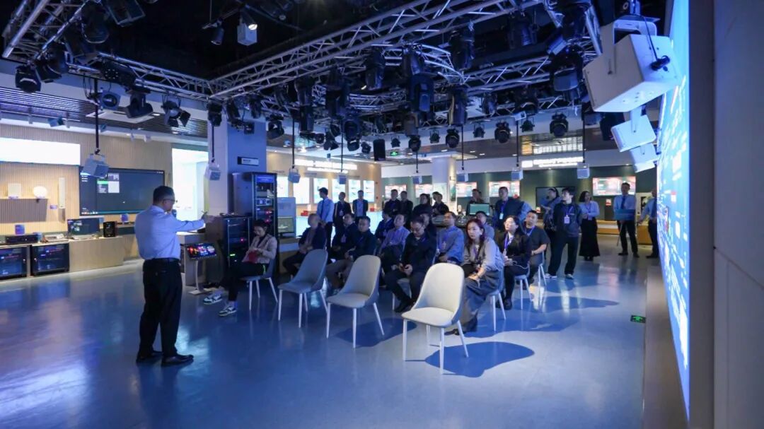 重磅!為期兩天,演藝裝備高質量發展交流活動走進音王 重磅!為期兩天,演藝裝備高質量發展交流活動走進音王